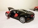 1:24 Speedy Bugatti Veyron  Negro y Rojo. Subida por Lambo Reyes